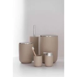 Wenko Schwingdeckeleimer Agropoli L Kosmetikeimer Mit Schwingdeckel 5,5 L Beige -Badezimmerbedarf Geschäft 4008838354834 1068 06