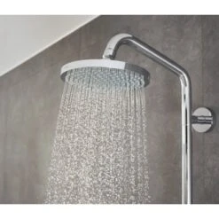 Hansgrohe Showerpipe Croma 160 1jet Mit Thermostat Chrom -Badezimmerbedarf Geschäft ir Power 3774 27135000 tif
